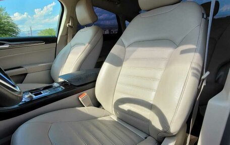 Ford Fusion (North America) II, 2017 год, 1 880 000 рублей, 15 фотография