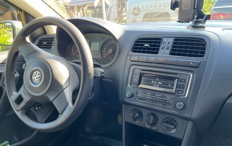 Volkswagen Polo VI (EU Market), 2013 год, 680 000 рублей, 11 фотография