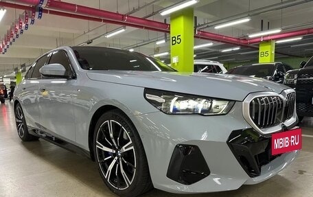 BMW 5 серия, 2024 год, 7 350 000 рублей, 3 фотография