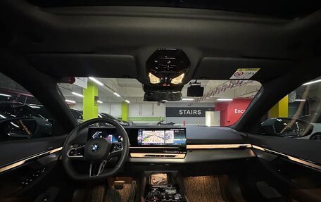 BMW 5 серия, 2024 год, 7 350 000 рублей, 23 фотография