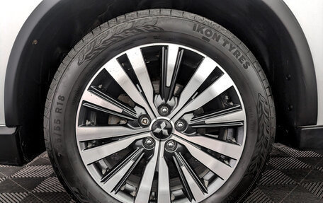Mitsubishi Outlander III рестайлинг 3, 2020 год, 2 225 000 рублей, 18 фотография