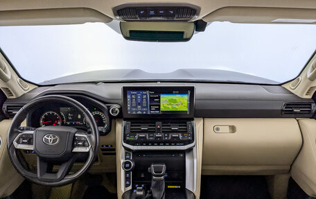 Toyota Land Cruiser, 2022 год, 10 500 000 рублей, 13 фотография