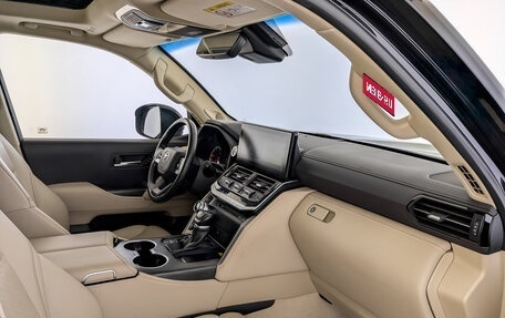 Toyota Land Cruiser, 2022 год, 10 500 000 рублей, 10 фотография