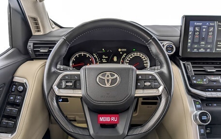 Toyota Land Cruiser, 2022 год, 10 500 000 рублей, 21 фотография