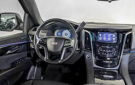 Cadillac Escalade IV, 2018 год, 5 700 000 рублей, 26 фотография