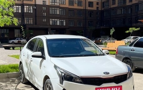 KIA Rio IV, 2020 год, 1 350 000 рублей, 5 фотография