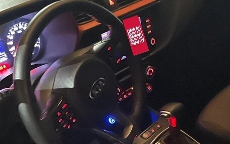 KIA Rio IV, 2020 год, 1 350 000 рублей, 7 фотография
