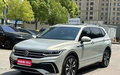 Volkswagen Tiguan II, 2022 год, 2 450 000 рублей, 1 фотография