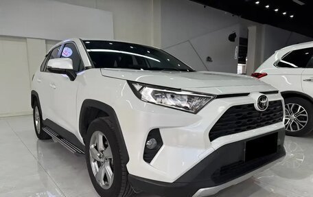 Toyota RAV4, 2021 год, 2 660 300 рублей, 5 фотография
