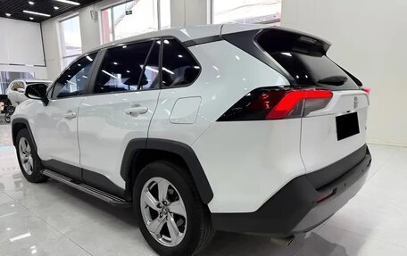 Toyota RAV4, 2021 год, 2 660 300 рублей, 7 фотография