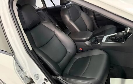 Toyota RAV4, 2021 год, 2 660 300 рублей, 17 фотография