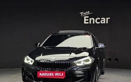 BMW 1 серия, 2022 год, 2 470 000 рублей, 2 фотография
