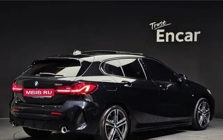 BMW 1 серия, 2022 год, 2 470 000 рублей, 3 фотография