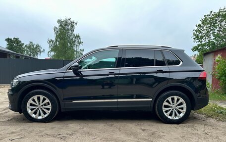 Volkswagen Tiguan II, 2018 год, 2 150 000 рублей, 3 фотография