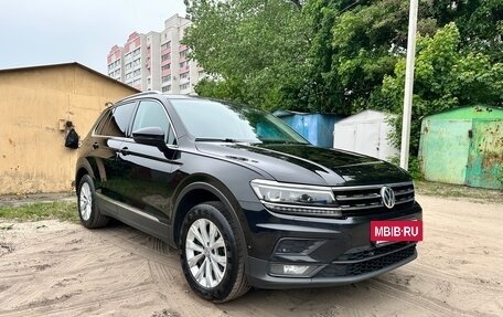 Volkswagen Tiguan II, 2018 год, 2 150 000 рублей, 2 фотография