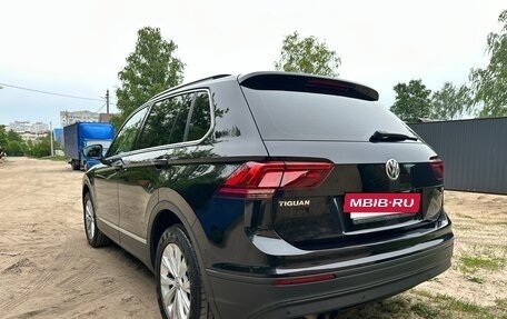 Volkswagen Tiguan II, 2018 год, 2 150 000 рублей, 5 фотография