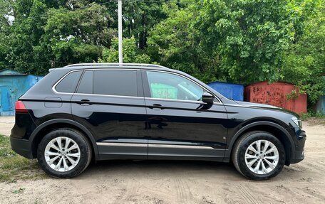 Volkswagen Tiguan II, 2018 год, 2 150 000 рублей, 4 фотография