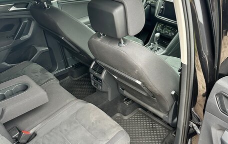 Volkswagen Tiguan II, 2018 год, 2 150 000 рублей, 18 фотография