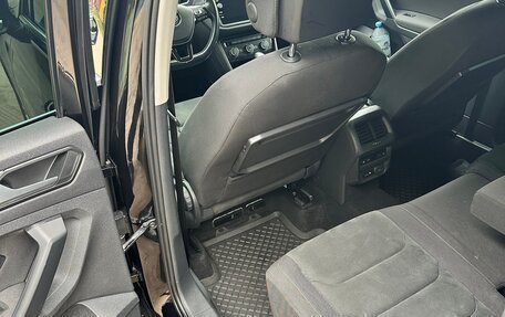 Volkswagen Tiguan II, 2018 год, 2 150 000 рублей, 17 фотография
