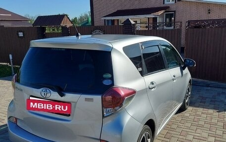 Toyota Ractis II, 2015 год, 880 000 рублей, 2 фотография