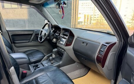 Mitsubishi Pajero III рестайлинг, 2001 год, 840 000 рублей, 11 фотография