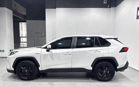 Toyota RAV4, 2022 год, 2 777 887 рублей, 4 фотография