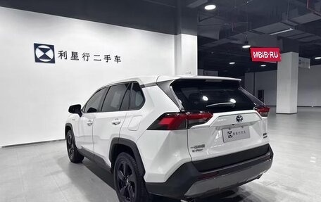 Toyota RAV4, 2022 год, 2 777 887 рублей, 9 фотография