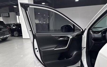 Toyota RAV4, 2022 год, 2 777 887 рублей, 12 фотография