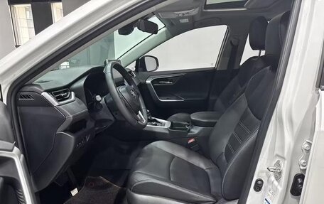Toyota RAV4, 2022 год, 2 777 887 рублей, 21 фотография