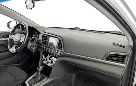 Hyundai Elantra VI рестайлинг, 2019 год, 1 700 000 рублей, 11 фотография
