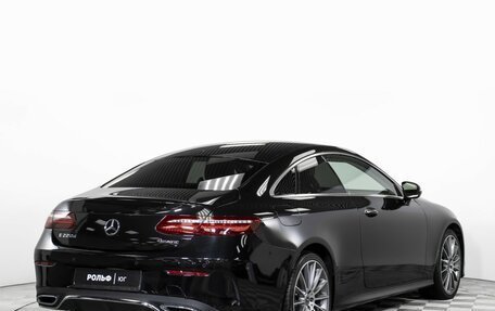 Mercedes-Benz E-Класс, 2018 год, 4 500 000 рублей, 14 фотография