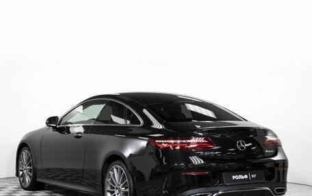 Mercedes-Benz E-Класс, 2018 год, 4 500 000 рублей, 20 фотография