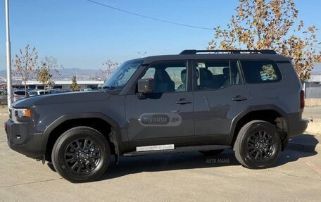 Toyota Land Cruiser Prado, 2024 год, 7 390 000 рублей, 4 фотография