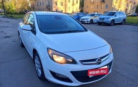 Opel Astra J, 2014 год, 920 000 рублей, 3 фотография