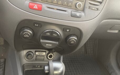 KIA Rio II, 2010 год, 740 000 рублей, 4 фотография