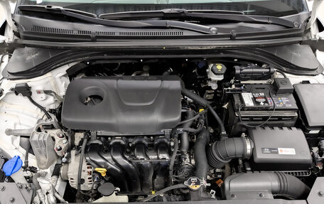 Hyundai Elantra VI рестайлинг, 2020 год, 1 870 000 рублей, 9 фотография