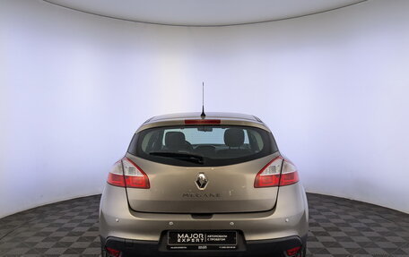 Renault Logan II, 2021 год, 1 150 000 рублей, 6 фотография