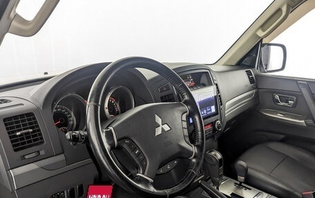 Mitsubishi Pajero IV, 2014 год, 2 950 000 рублей, 16 фотография
