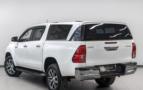 Toyota Hilux VIII, 2017 год, 2 859 000 рублей, 7 фотография