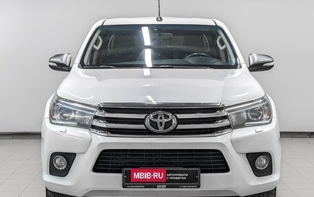 Toyota Hilux VIII, 2017 год, 2 859 000 рублей, 2 фотография