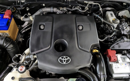 Toyota Hilux VIII, 2017 год, 2 859 000 рублей, 9 фотография