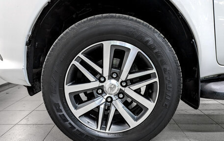 Toyota Hilux VIII, 2017 год, 2 859 000 рублей, 18 фотография