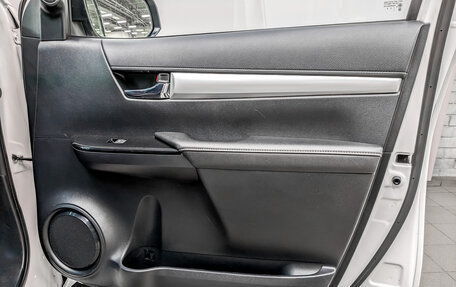 Toyota Hilux VIII, 2017 год, 2 859 000 рублей, 24 фотография
