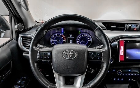 Toyota Hilux VIII, 2017 год, 2 859 000 рублей, 22 фотография