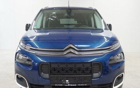 Citroen Berlingo III, 2022 год, 2 600 000 рублей, 3 фотография