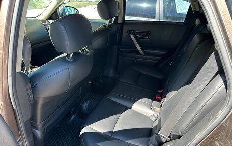 Infiniti FX I, 2004 год, 1 200 000 рублей, 13 фотография