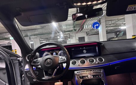 Mercedes-Benz E-Класс, 2017 год, 3 700 000 рублей, 4 фотография