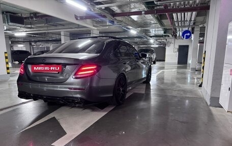 Mercedes-Benz E-Класс, 2017 год, 3 700 000 рублей, 5 фотография
