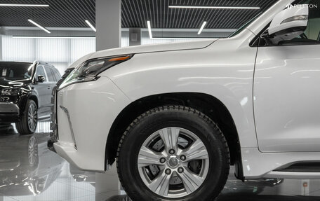 Lexus LX III, 2016 год, 7 650 000 рублей, 26 фотография