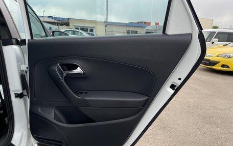 Volkswagen Polo VI (EU Market), 2015 год, 697 000 рублей, 17 фотография